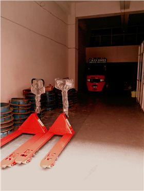 龍工手動(dòng)叉車