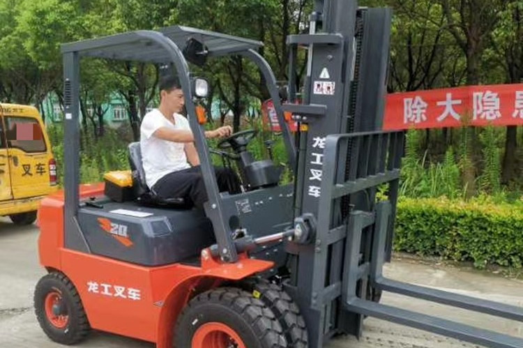 南京2噸叉車